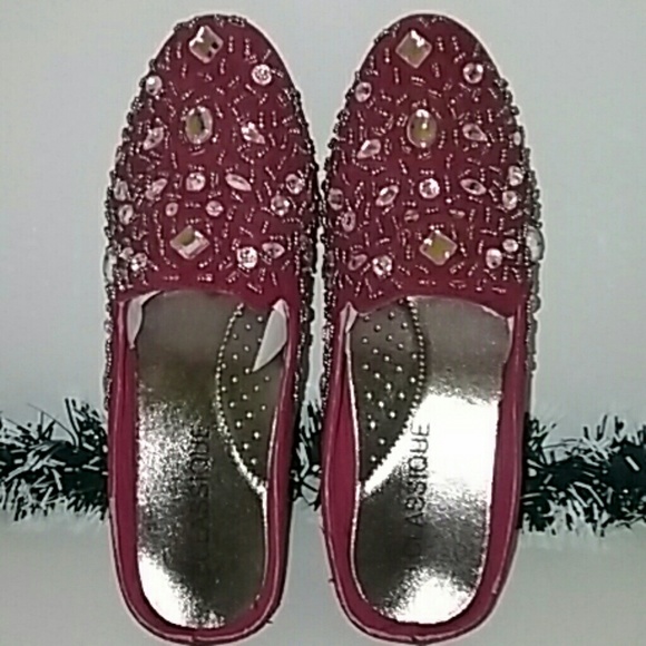 CLASSIQUE WOMEN'S SLIP-ON SANDALS | 6.5W - Picture 2 of 6